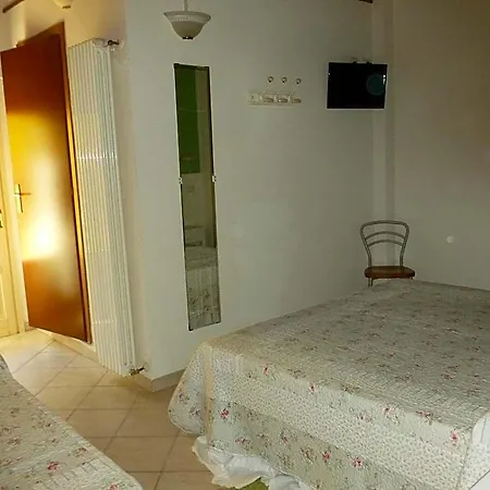 La Locanda Al Lago Bed & Breakfast