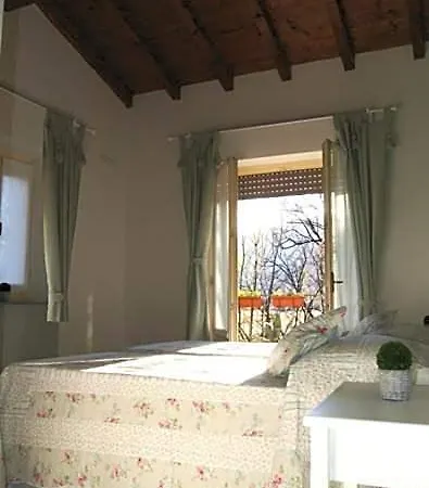 La Locanda Al Lago Bed & Breakfast